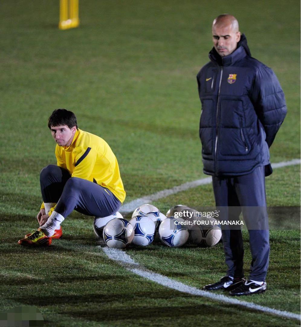 Nike FCBarcelona メッシ&グアルディオラ 支給品ベンチコート古着