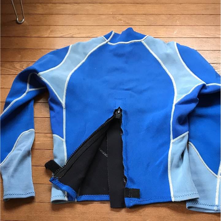 ローカルモーションタッパーウェットスーツ