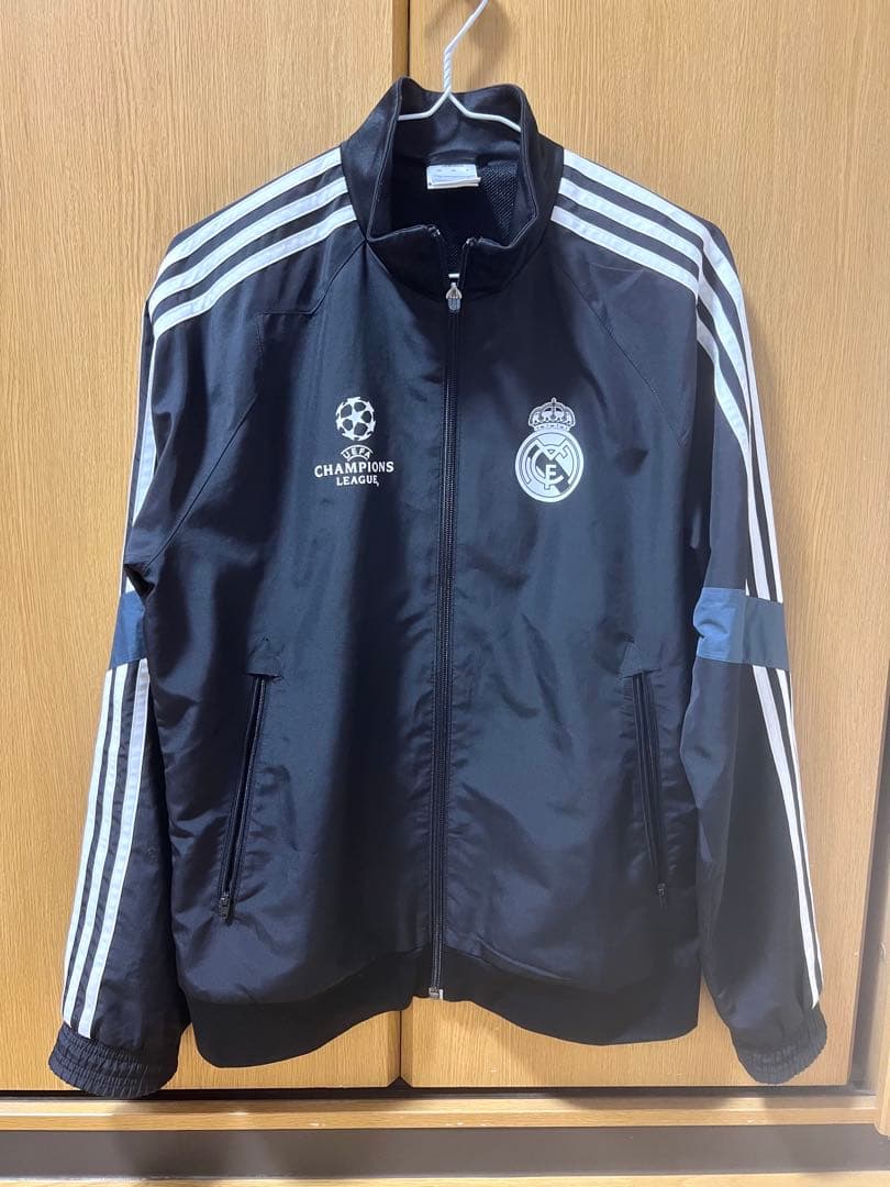 【美品】レアルマドリード　アンセムジャケット adidas レアルマドリード 25/26 アンセムジャケット(ブラック) I8908