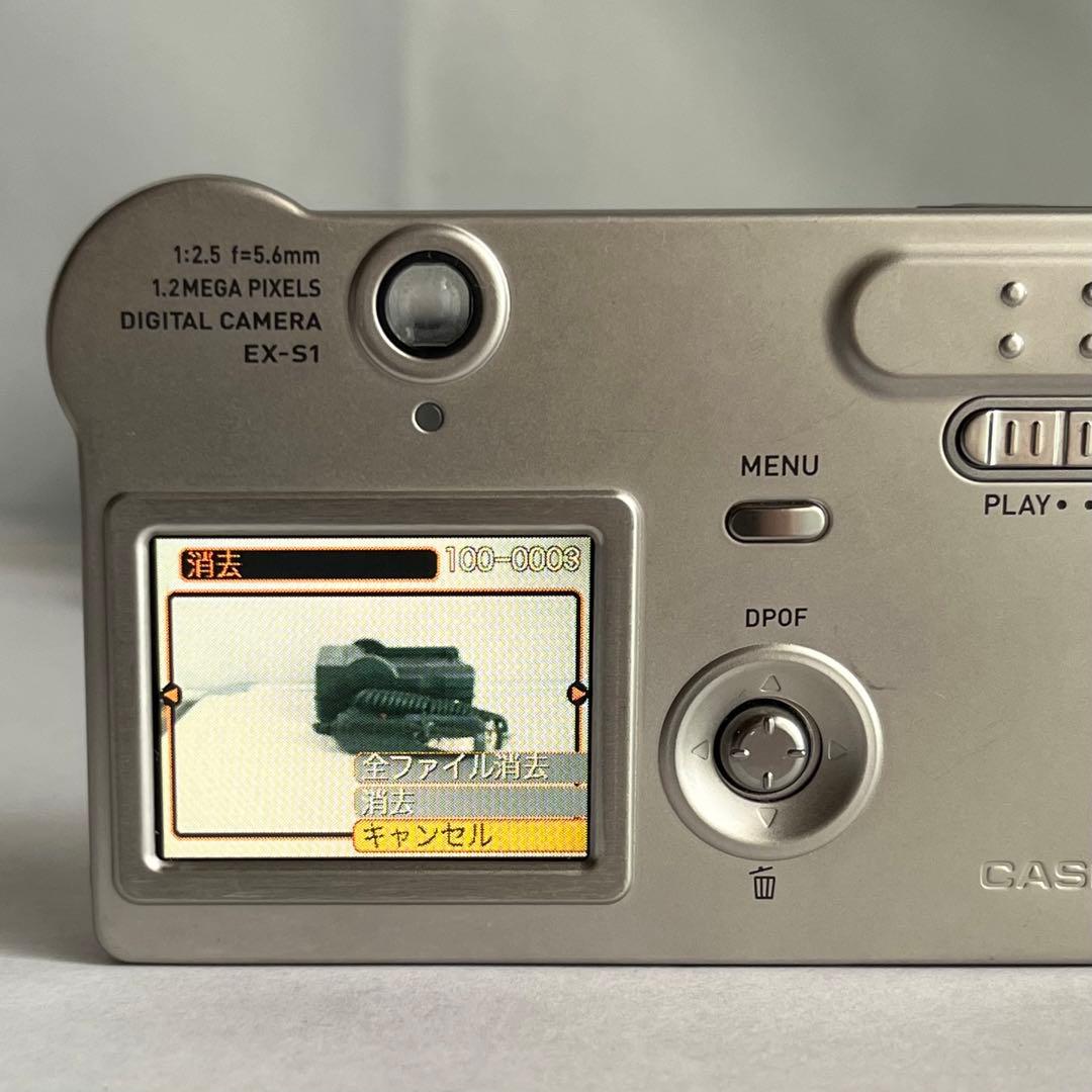 CASIO EXILIM EX-S1カード型デジカメ 純正バッテリー、充電器付き