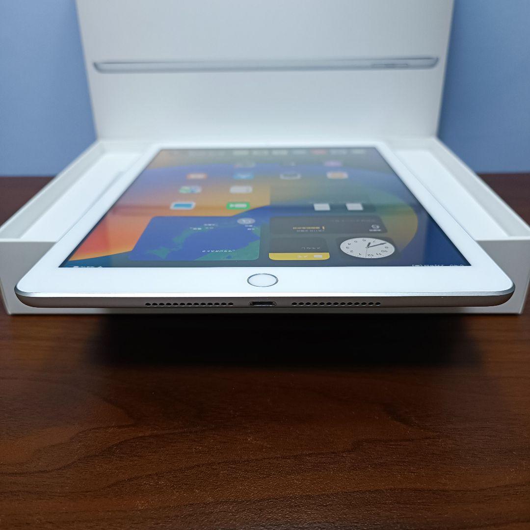 美品) iPad 9.7 第6世代 WiFi 128GB - メルカリ
