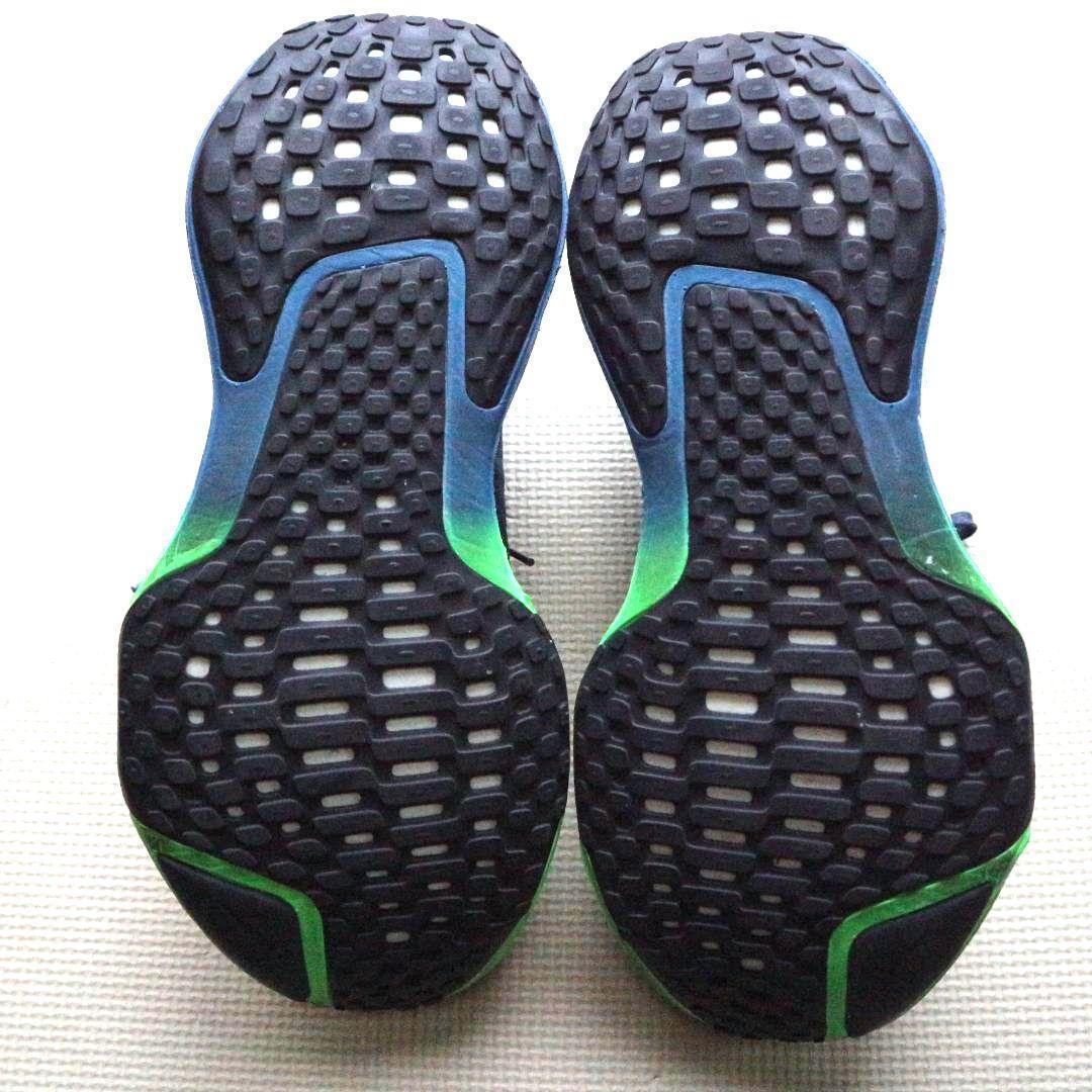 美品ナイキ 27.5cm インヴィンシブル3 厚底 ランニングシューズ マラソン