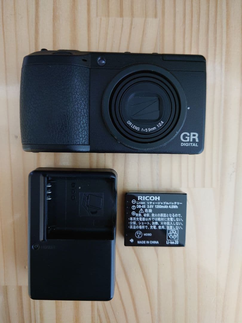 ★美品レベル★ RICOH リコー GR DIGITAL デジタル Ⅱ Amazon.co.jp: RICOH Digital Camera GR Digital II 10 Megapixel