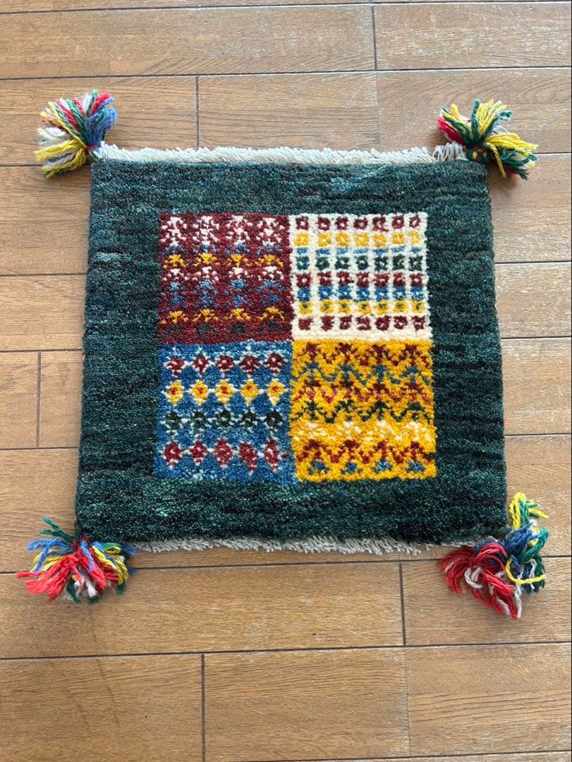 ペルシャ カーペット 43x38cm ギャッべ 座布団 手織り 新品 ペルシャ絨毯 手織り ギャッベ 38×42cm 青 ラクダ 座布団ギャッベ