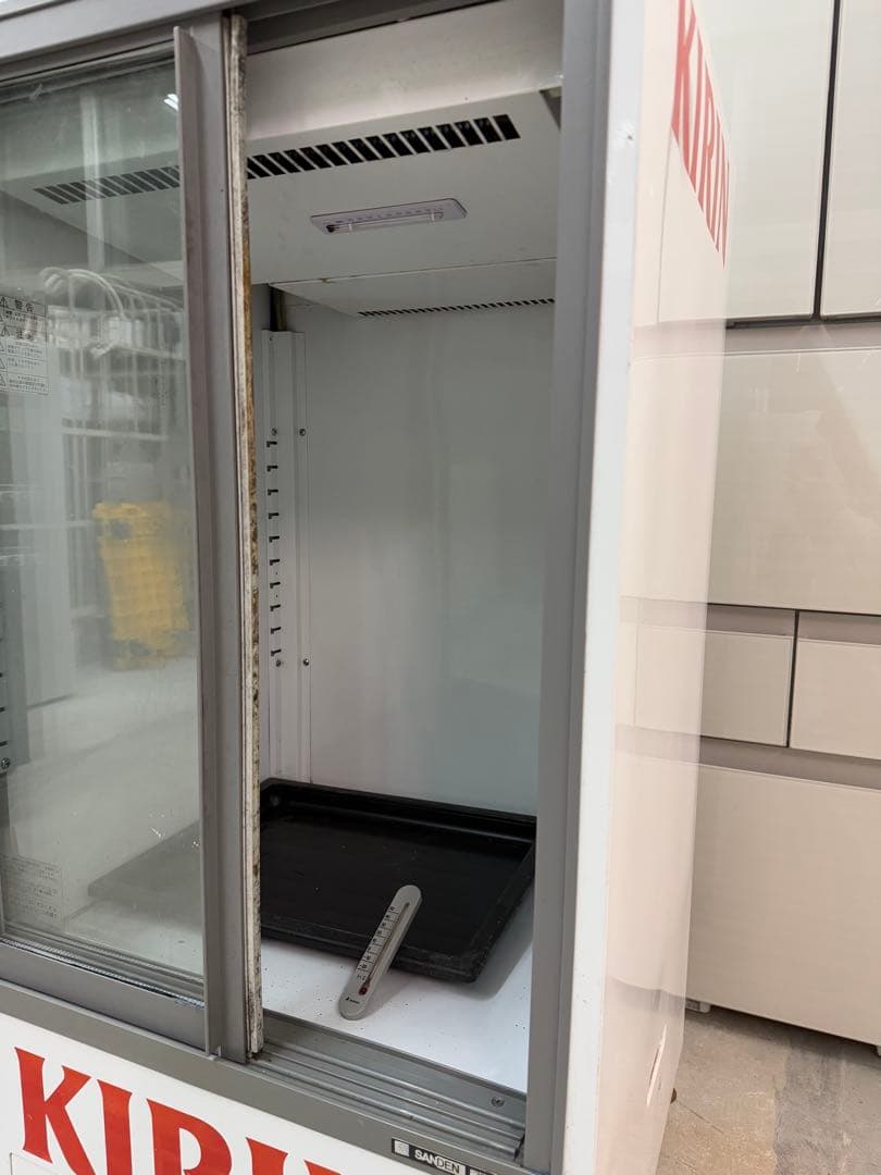 昭和レトロ】年式不明 163L サンデン 冷蔵ショーケース MU-230XC