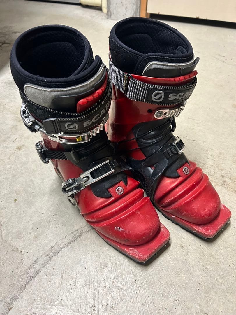 Scarpa F1 レッドスキー用ブーツ SCARPA F1 アルパインスキー用ブーツ