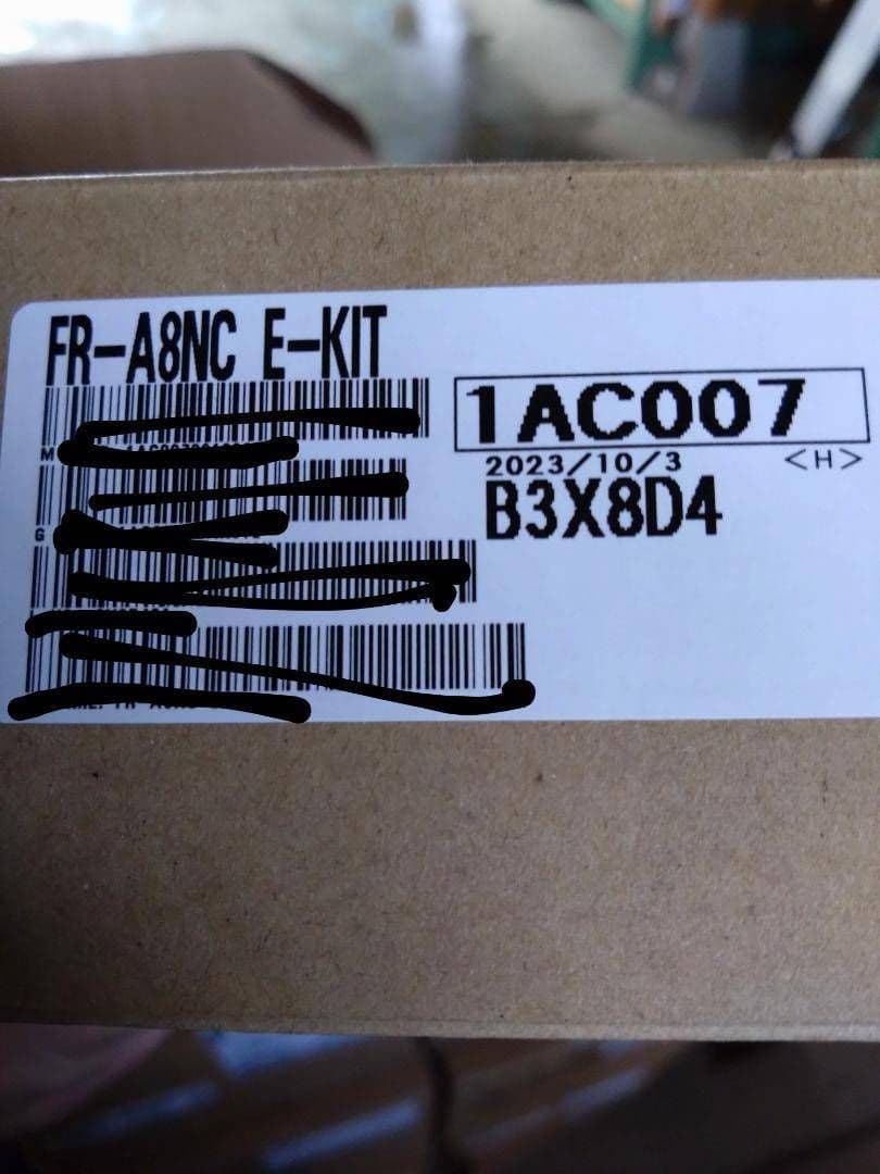 三菱　FR-A8NC Eキット Amazon | FR-A8NC E-KIT プログラマブルロジックコントローラー