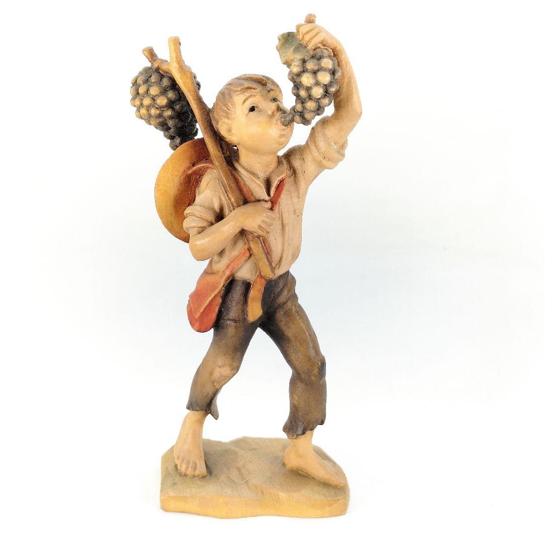 ANRI 木彫り人形 ぶどうを食べる少年 JOBIN アンリ - メルカリ