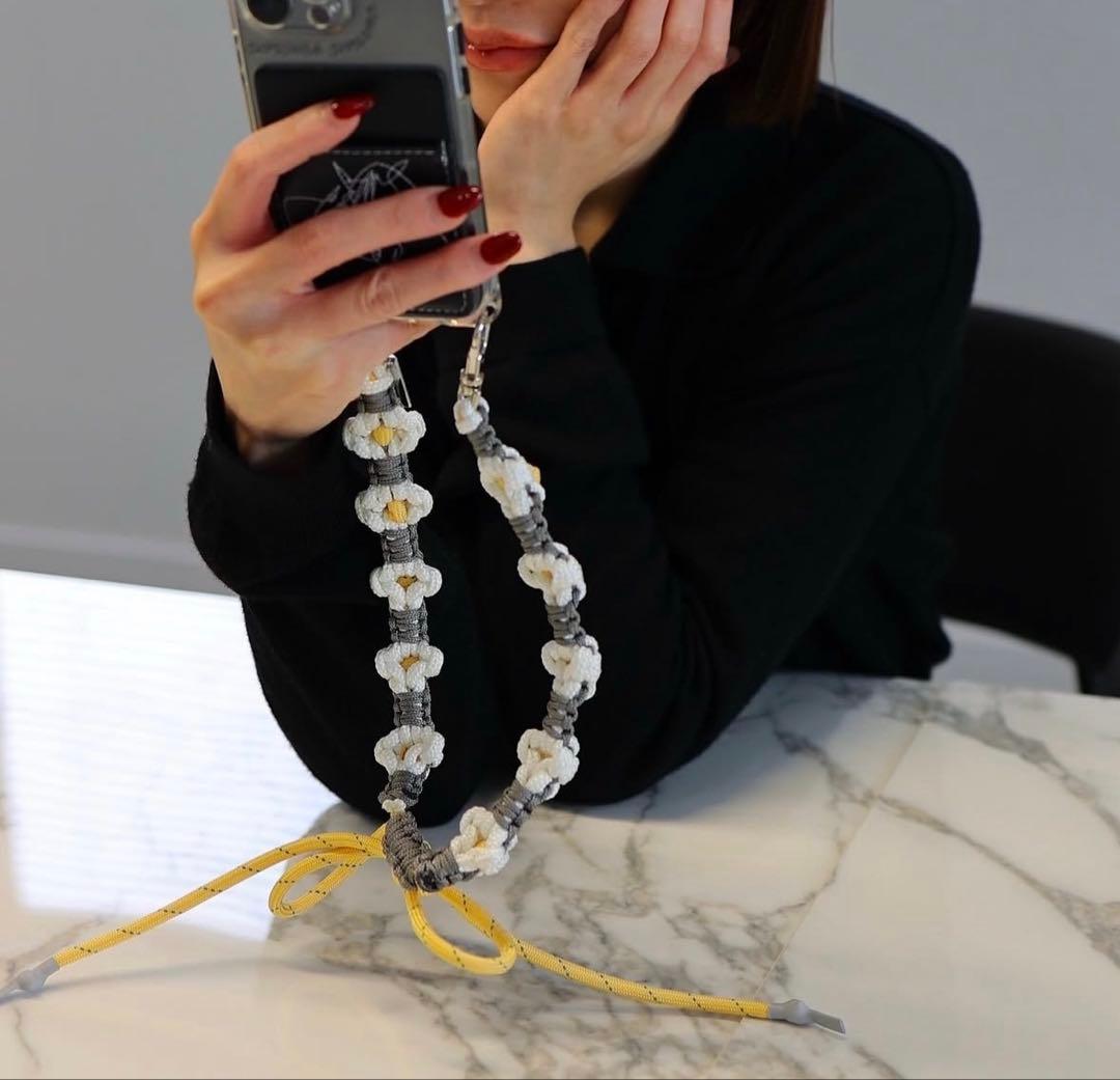 ストラップ　gypsohila ジプソフィア　2024AW ノベルティ　新品 0b94555427a13e42ee0c616950a43a