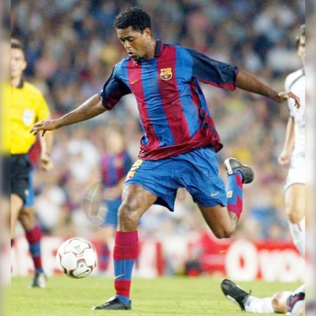 03-04 FCバルセロナ ホームユニフォーム クライファート #9 - メルカリ