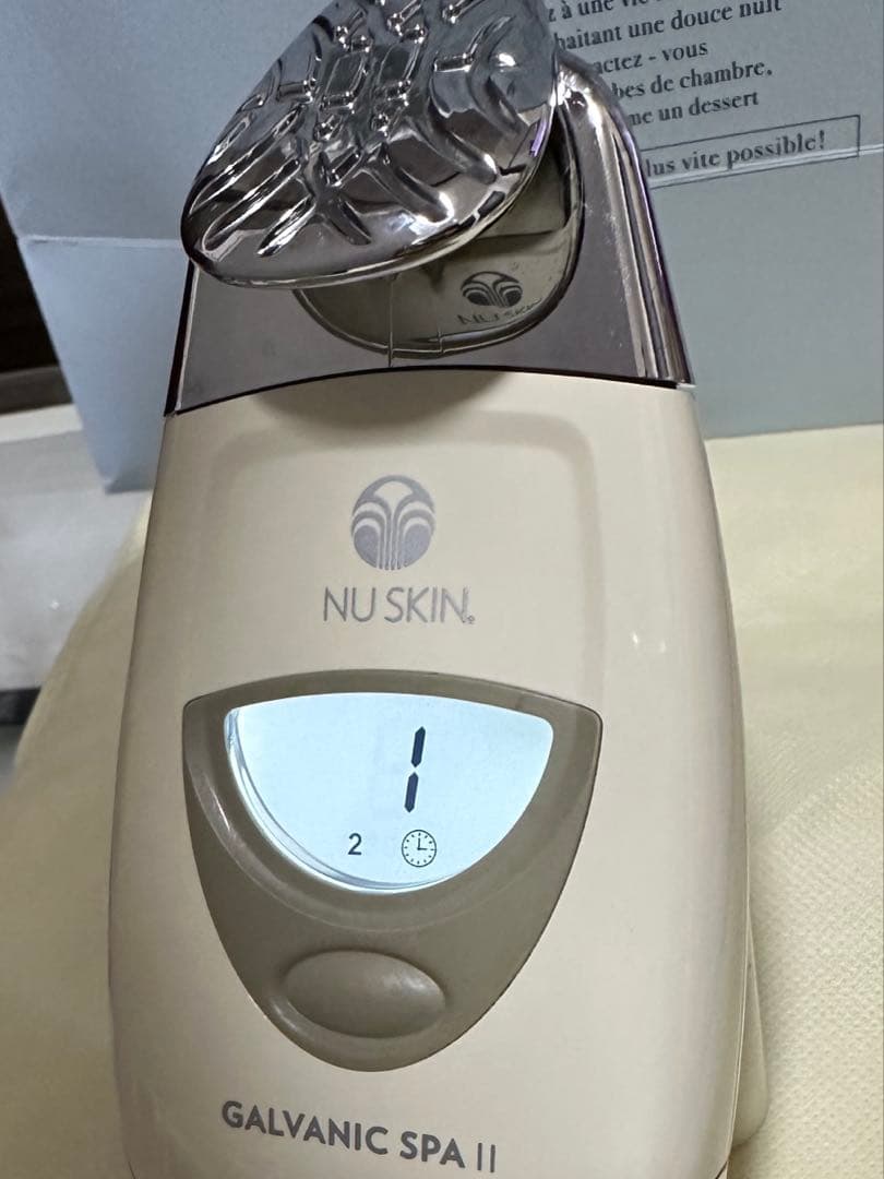 NU SKIN GALVANIC SPA 美顔器 - メルカリ