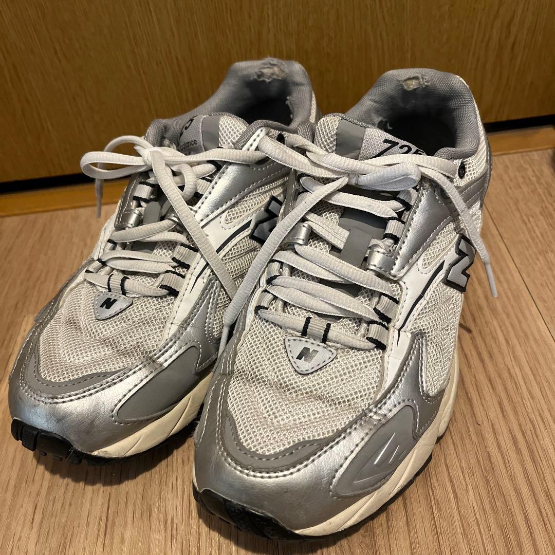 ニューバランス 725 シルバー - メルカリ
