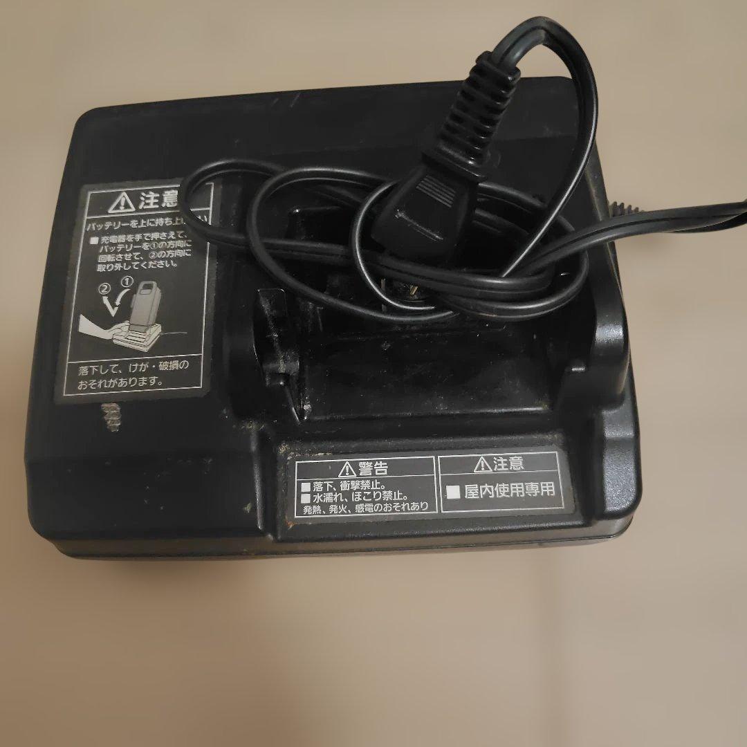 Panasonic NKJ073Z 充電器 29V 4A - メルカリ