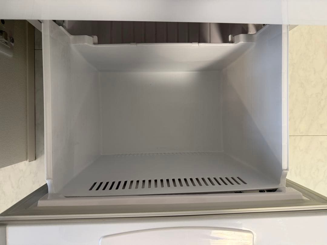 直接取引き限定 日立ノンフロン冷凍冷蔵庫 302L R-S30ZMV - メルカリ