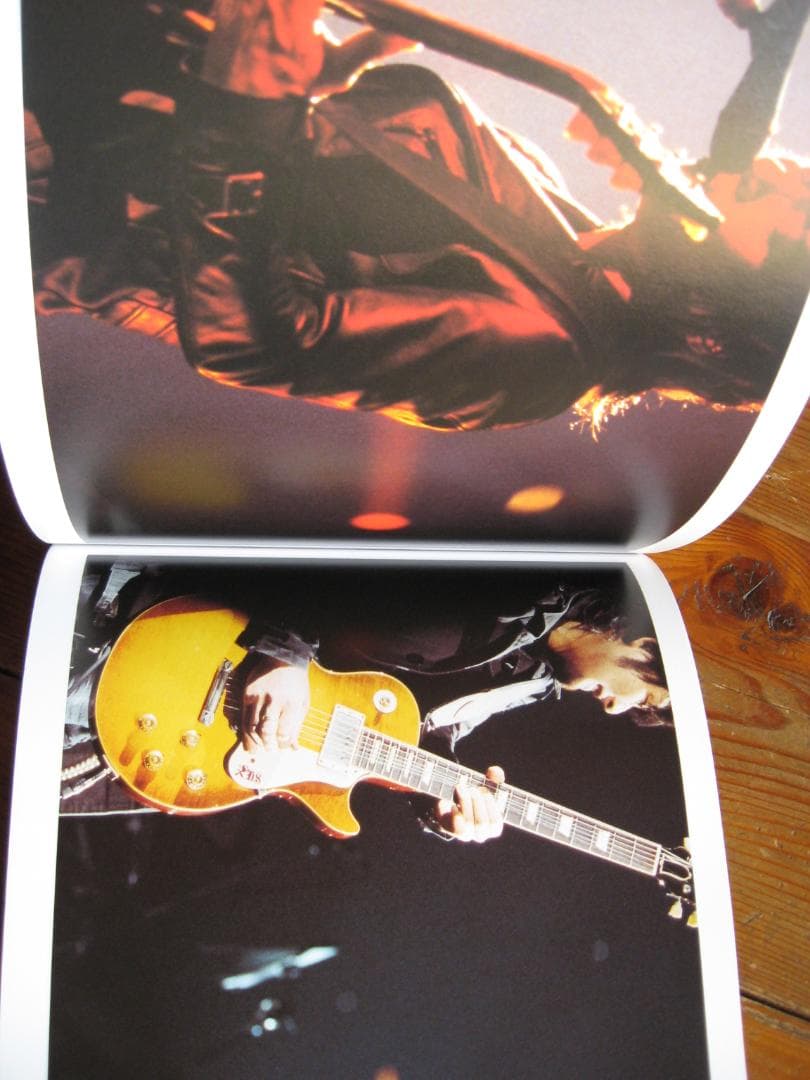 ポルノグラフィティ『7thライヴサーキット \"SWITCH\"』のフォトブック。