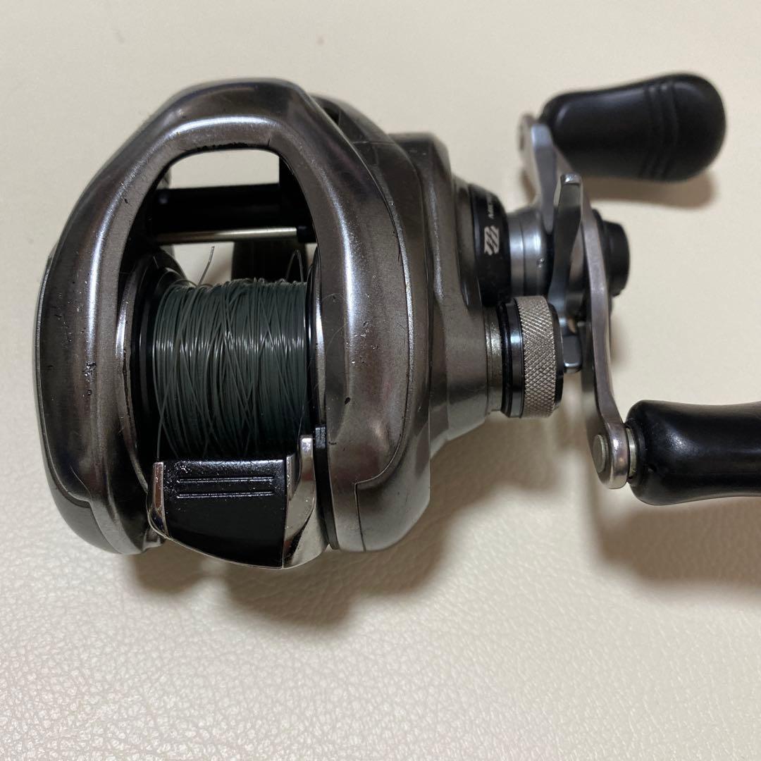 シマノ 15メタニウムDC70HGベイトリール シルバー ダブルハンドル