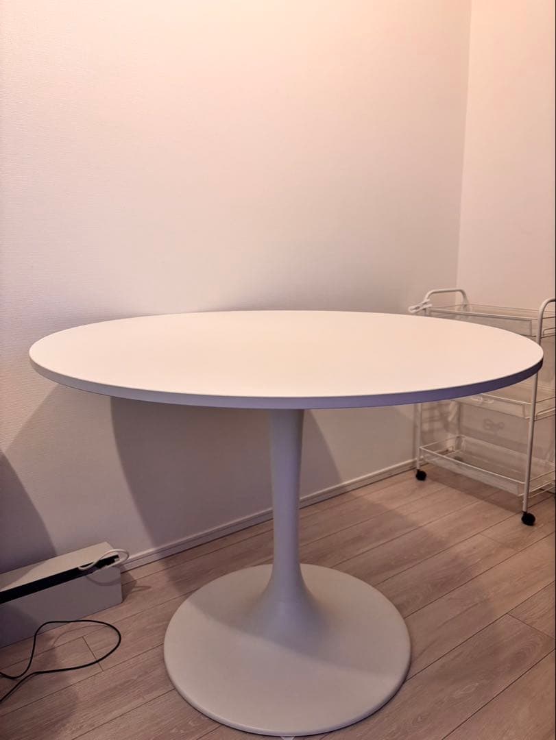 美品⭐︎IKEA ドクスタ 丸テーブル ダイニング DOCKSTA - メルカリ