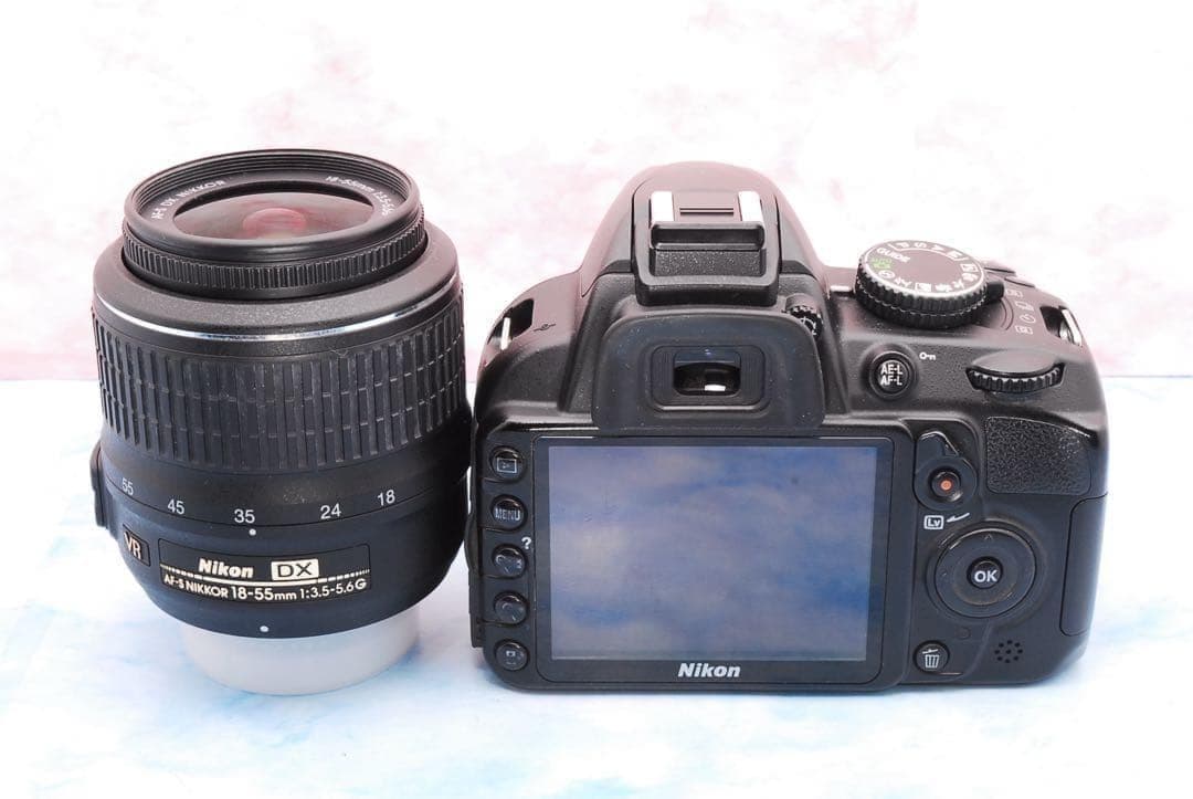 Nikon D3100☆初心者向け☆手ぶれ補正レンズ付☆一眼レフカメラ - メルカリ