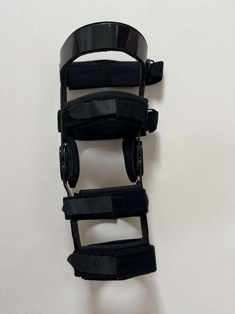 DonJoy 膝サポーター ブラック - メルカリ