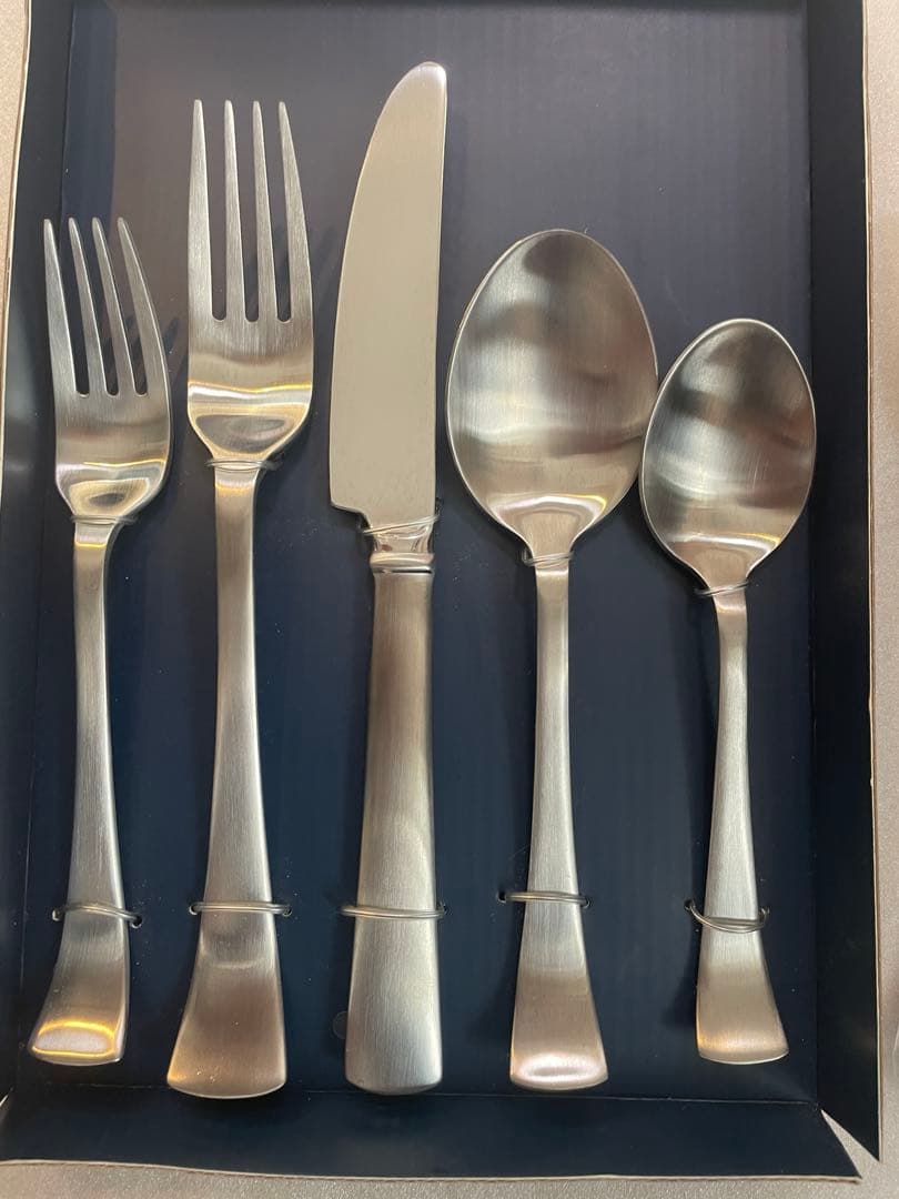 【新品・未使用】DANSK ダンスク20ピース カトラリーセット Amazon｜ダンスク(Dansk) LEAF カトラリー20本セット ディナー20PCS