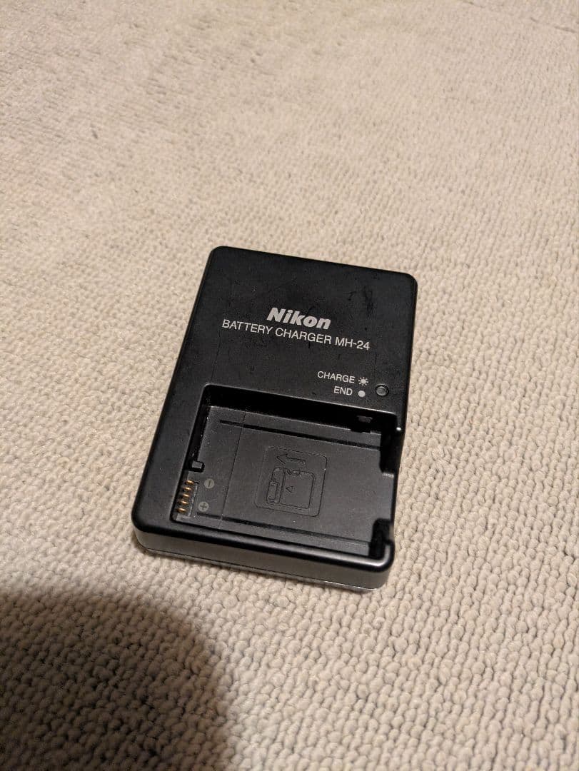 Nikon D3300 ドライボックスも付属します - メルカリ