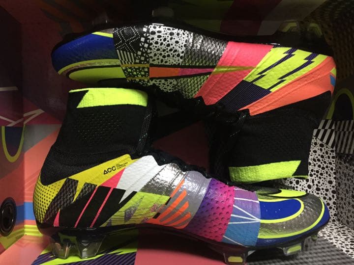 激レア 世界三千足限定 サッカー スパイク ワットザマーキュリアルFG