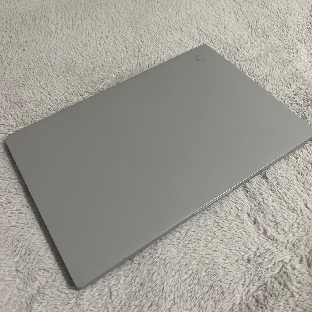 J*s様 【オークション】LIFEBOOK UH90/H1 ノートPC Hothotレビュー】使って分かった！世界最軽量14型モバイルノート