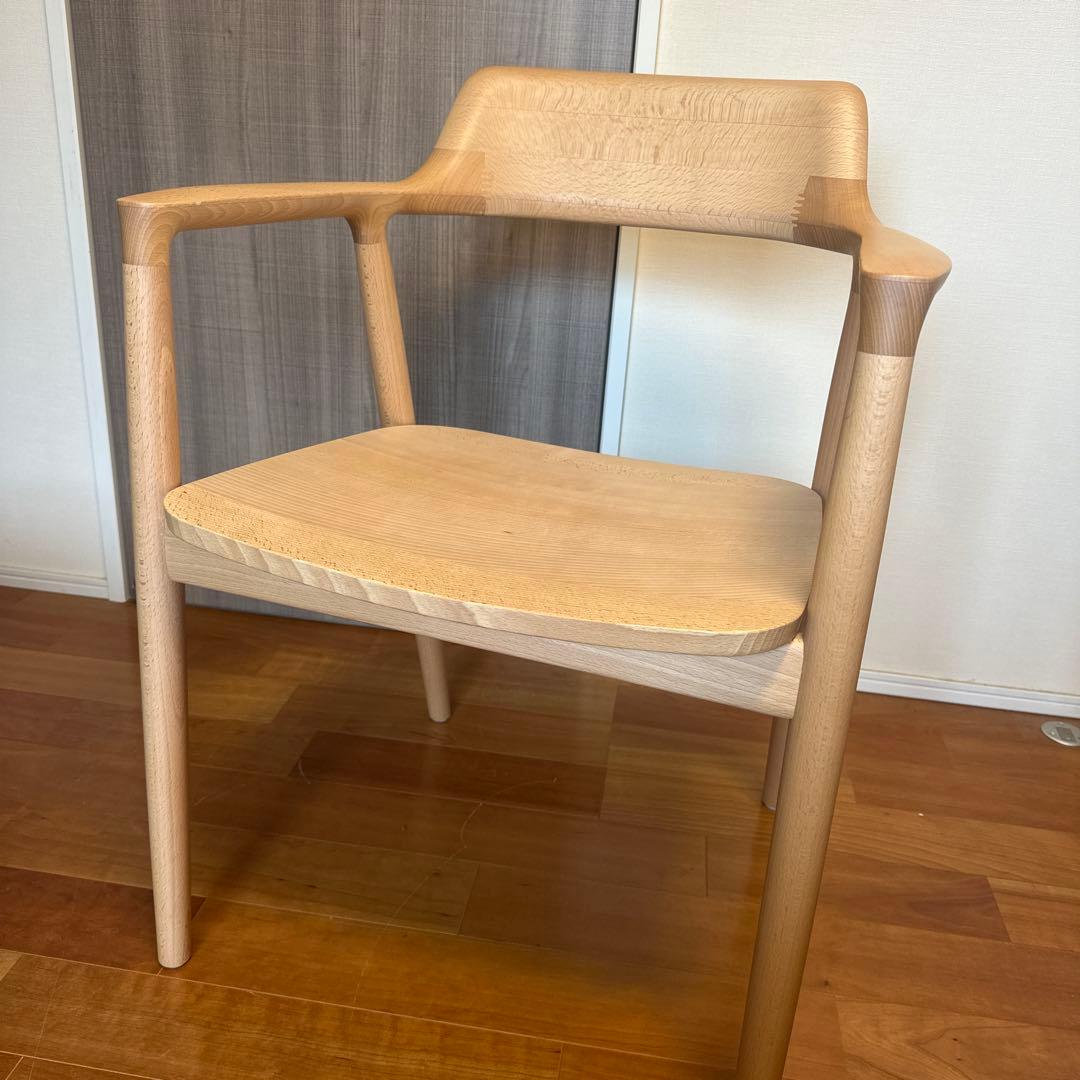 マルニ木工 HIROSHIMA チェアー 深澤直人　ヒロシマ　「溶ける」背もたれ HIROSHIMA - マルニ木工 公式サイト - Maruni