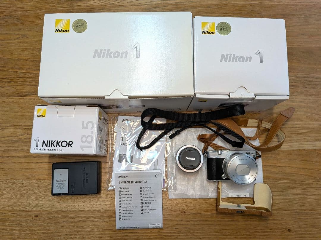 Nikon 1 J5 ダブルレンズキット(箱あり) 格安レンタル] Nikon（ニコン）Nikon1 J5 ダブルレンズキット 2泊3日～