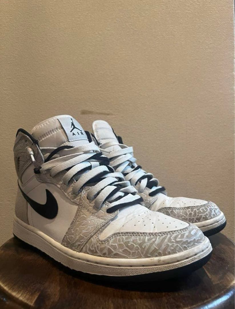 Nike Air Jordan 1 Retro High ホワイトエレファント Amazon.com | (Men's) Air Jordan 1 Retro High OG 'White Cement