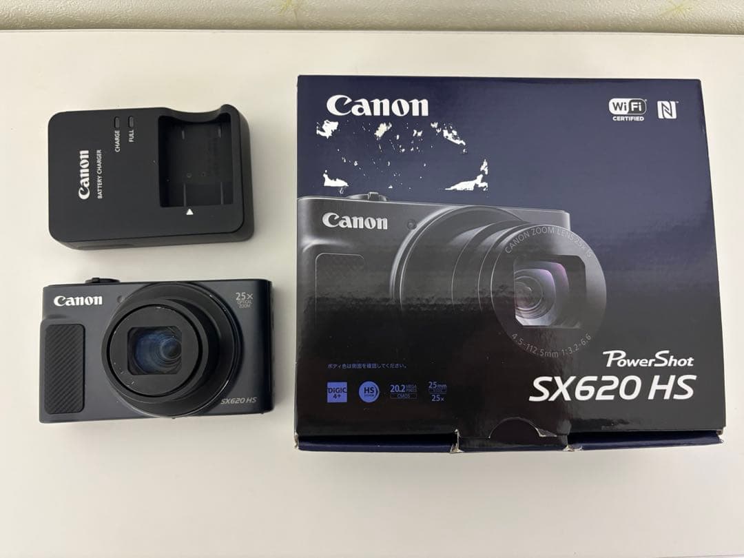Canon PowerShot SX620 HS 本体と付属品 Camerarace | Canon PowerShot SX620 HS - Review and technical sheet