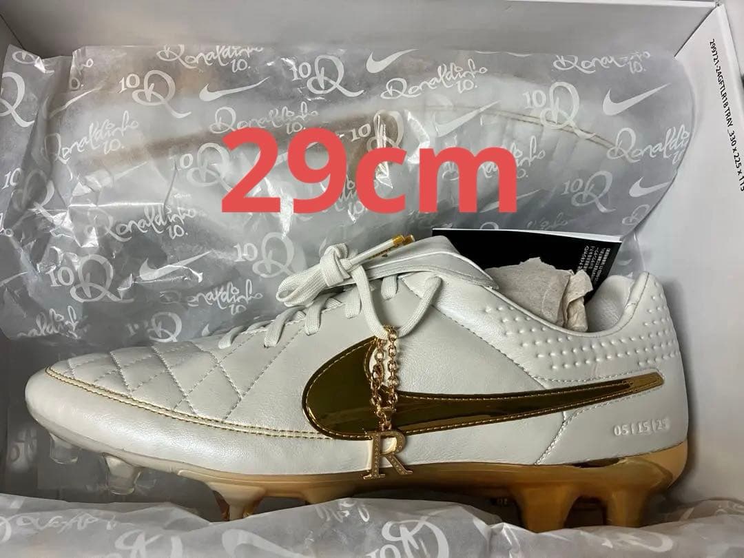 ロナウジーニョ ナイキ ティエンポ レジェンド SE ロナウジーニョxナイキによるティエンポレジェンドFG “タッチオブ