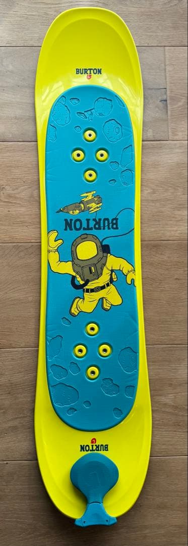 Burton Riglet キッズ 練習用スノーボード　90cm Amazon.com : Kids' Burton Riglet Snowboard, 90cm : Sports & Outdoors