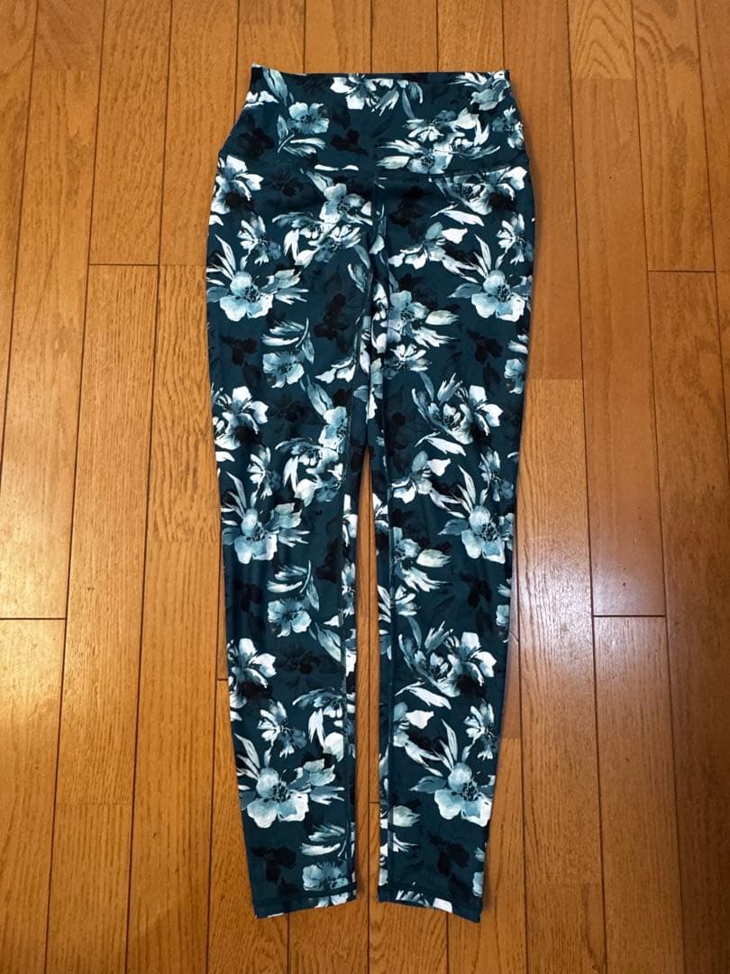 SUKALA】スカーラ 花柄レギンス Sサイズ - メルカリ