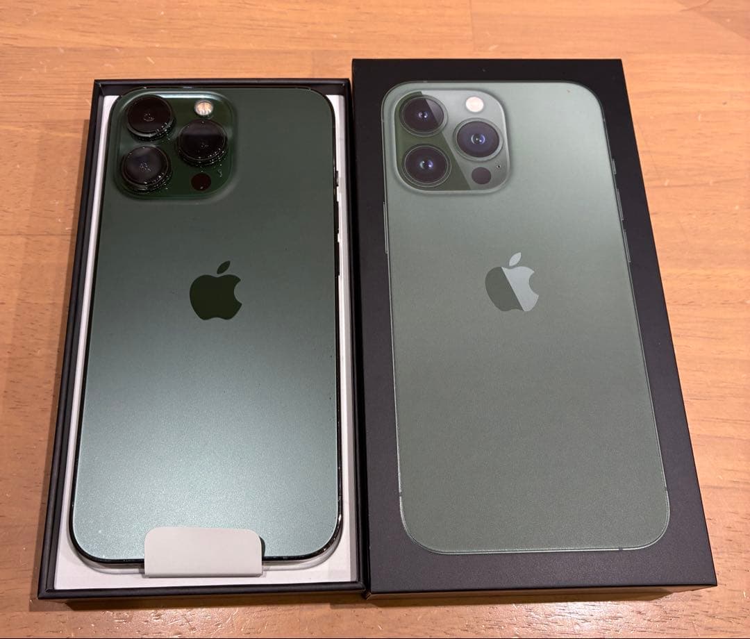Apple iPhone 13Pro ミッドナイトグリーン 本体 256GB iPhone 13 256GB Green