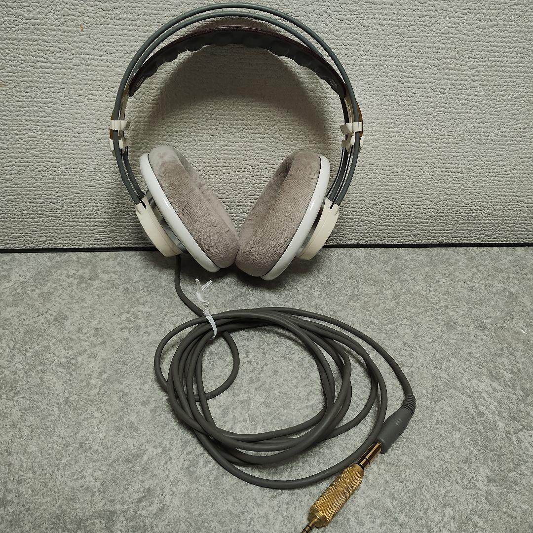 AKG K701 オーストリア製です。 K701 | Reference class premium headphones