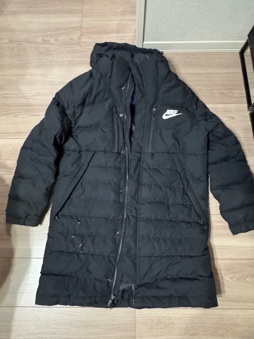 Nike ブラック ダウンジャケット Lサイズ - メルカリ