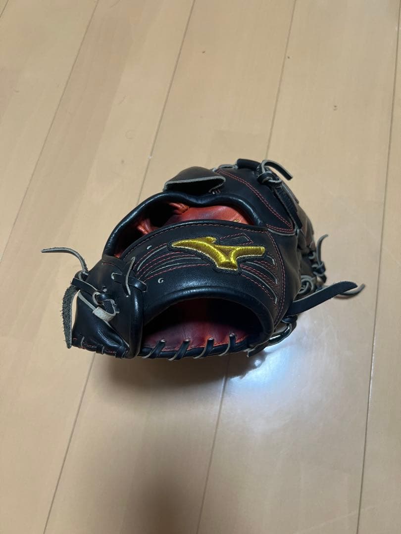 ミズノ 硬式野球グローブ 投手用　最終値下げ 2023世界一モデル】ミズノプロ 硬式 グローブ グラブ 投手用 伊藤