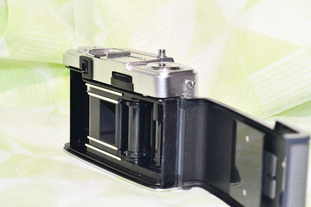 《動作品》OLYMPUS-PEN EES-2 a360