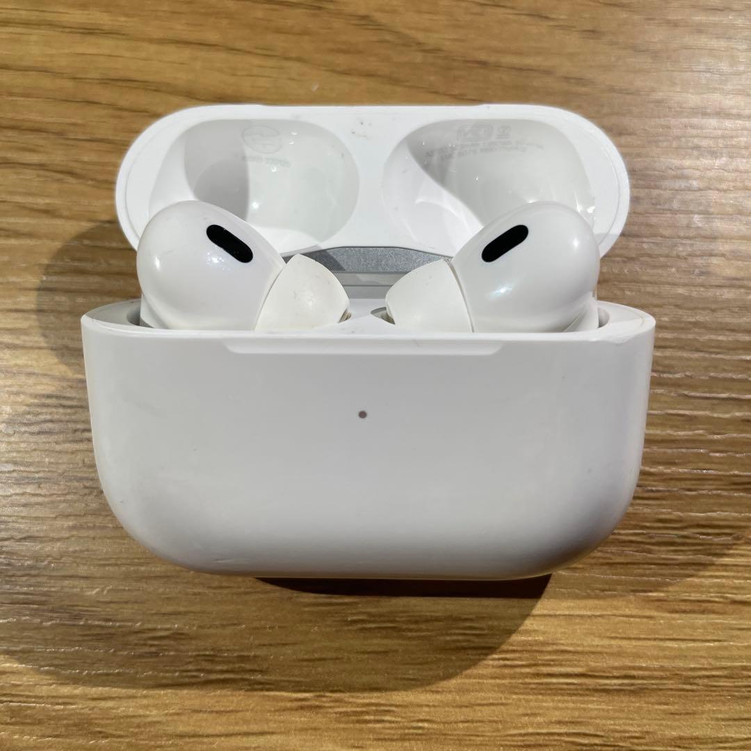 Apple Airpods Pro 第2世代　lightning アップル AirPods Pro(第2世代) [Lightningコネクタ /Bluetooth