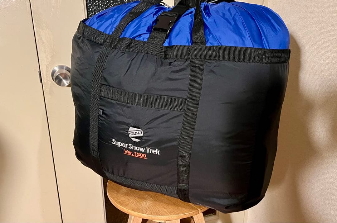 寝袋　美品　/ ISUKA Super  Trek 1500 イスカ 冬の車中泊やキャンプにおススメ寝袋 保温重視モデル スーパー