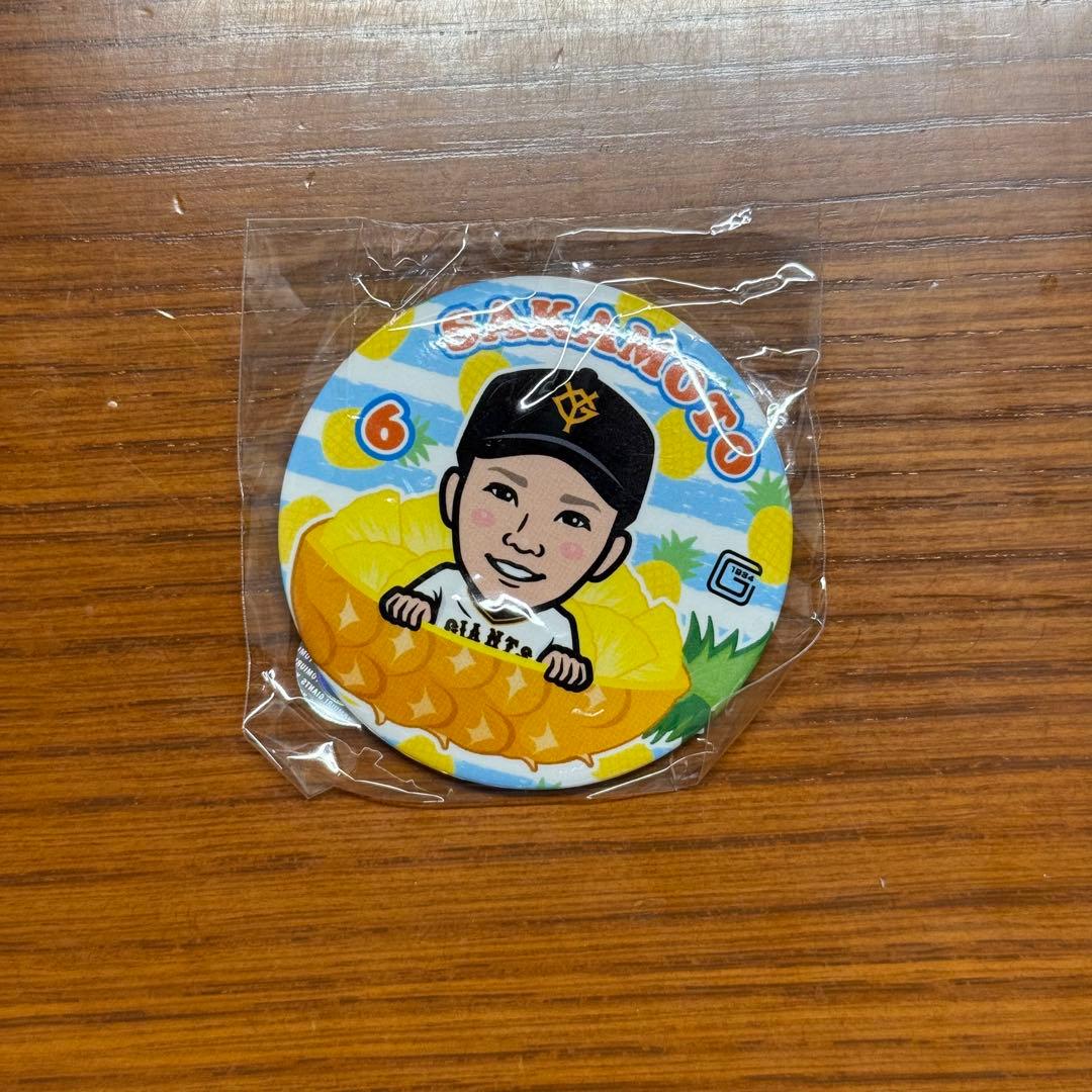 ジャイアンツ 缶バッジ 坂本勇人 6 - メルカリ