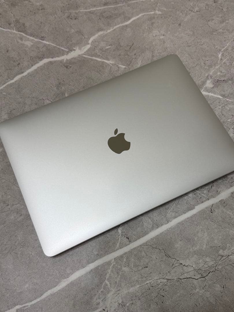 【即日発送可能】MacBook Air13 シルバー 8GB/512KB Amazon.com: Apple MacBook Air (13-inch, 8GB RAM, 512GB SSD Storage