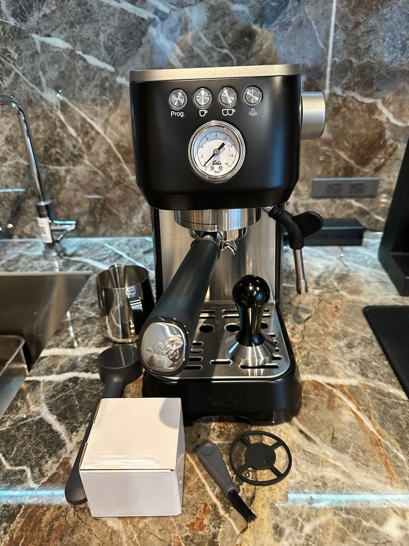 希少！4月購入超美品ブラック ソリス バリスタ パーフェクタプラス
