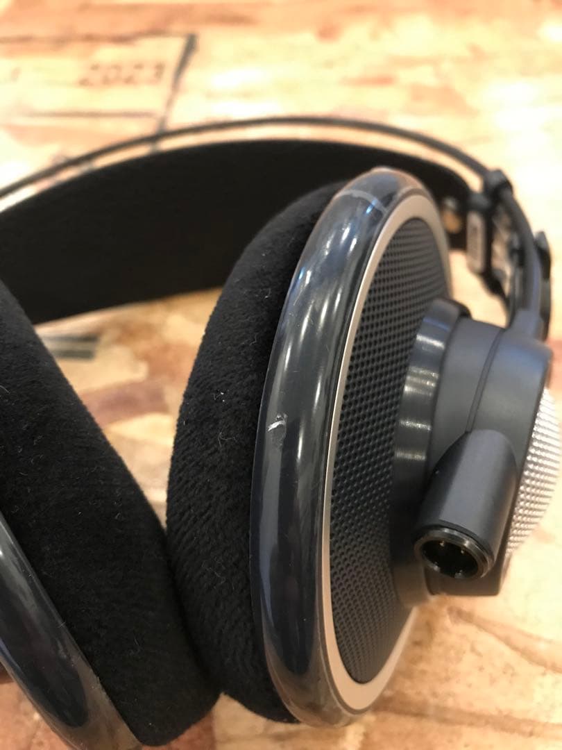 僅かな傷&ほぼ未使用】AKG K702 オープンバックヘッドフォン