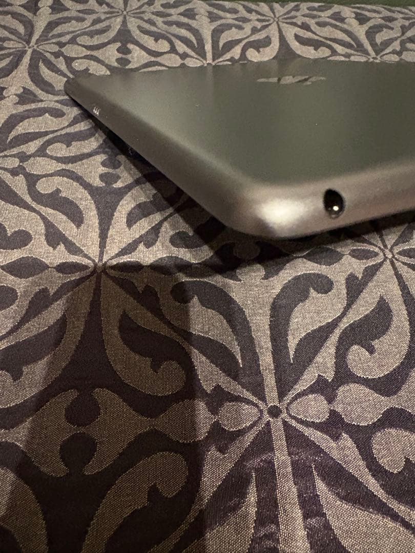 Apple iPad 9世代64GBスペースグレー 本体箱有り、充電器付き - メルカリ