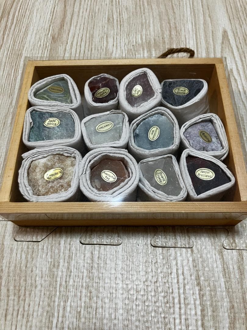 天然石 12個セット 三角形 木製ボックス付き NICHIGAN（ニチガン） 知育玩具 木のおもちゃ さんかく時計のパズル