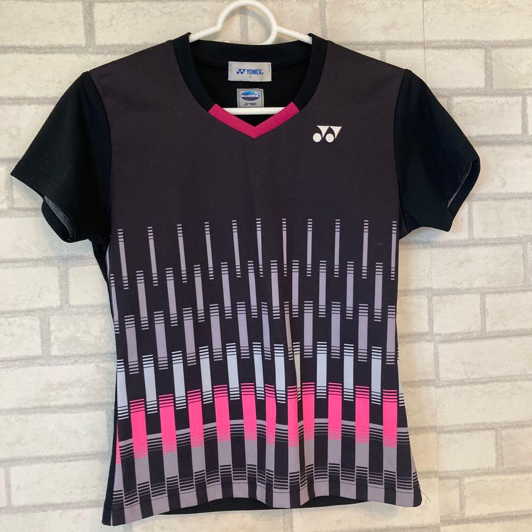 YONEX ブラック ピンク グラデーション Tシャツ - メルカリ
