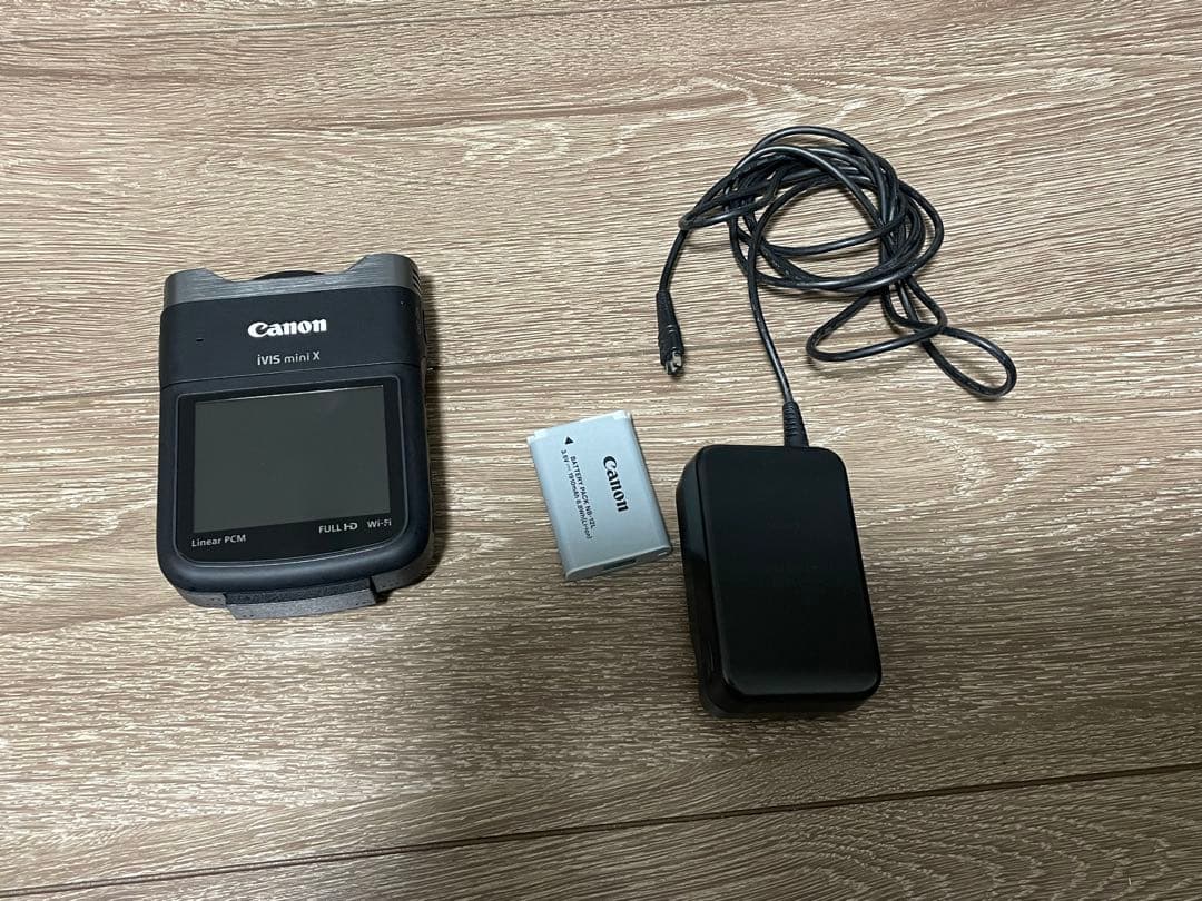 (最終値下げ)稀少Canon iVIS mini X 本体 美品　デジカメ かな～りイイ感じに進化した「iVIS mini X」 - ケータイ Watch Watch