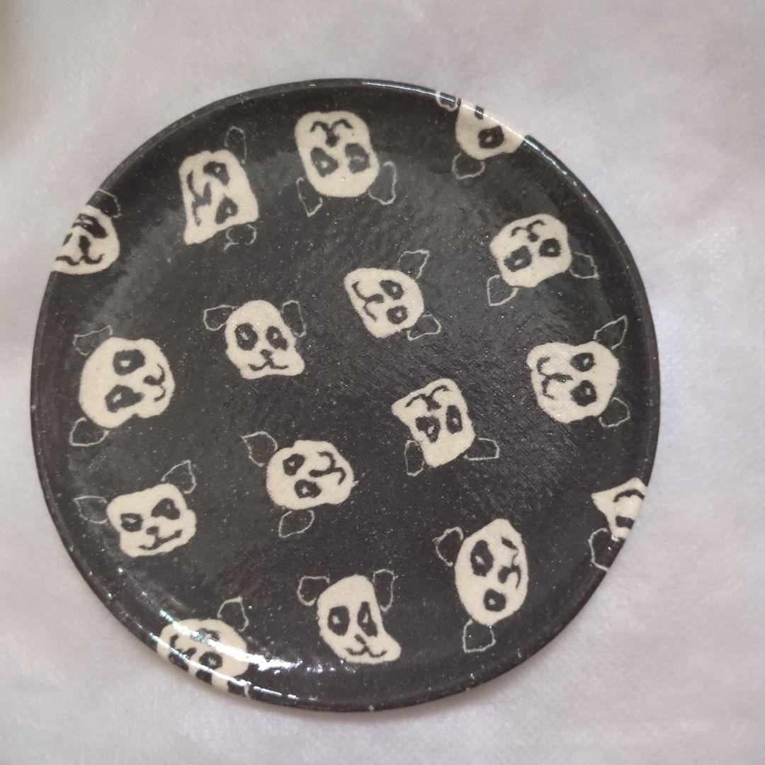 練り込み陶芸 水野智路 パンダ皿 ピアス ブローチ セット - メルカリ